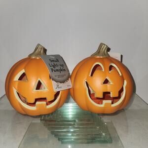 NWT Set of 2 Light Up Jack-O-Lanterns Halloween
